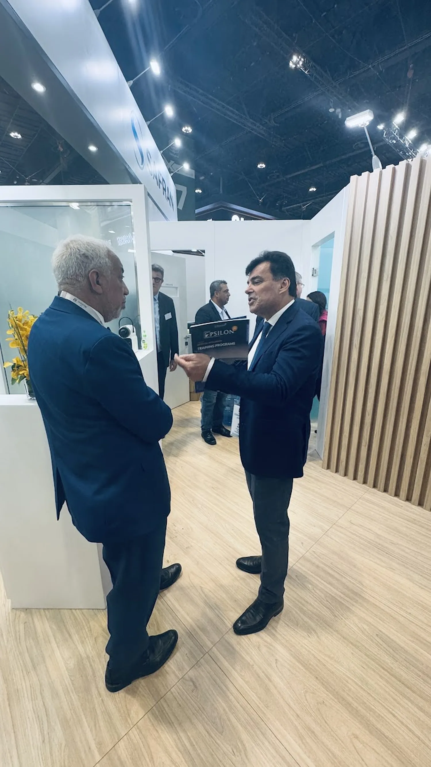 IDEX &middot; Abu Dhabi &mdash; On the exhibition floor
